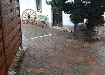 Bad Lauchstädt: Rampensystem mit Entwässerung.